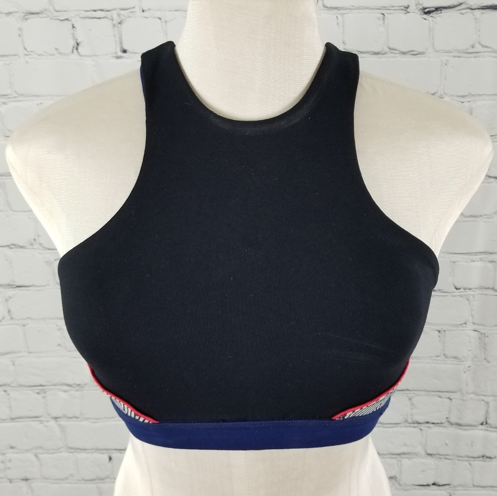 SHAPE | high neck sports bra